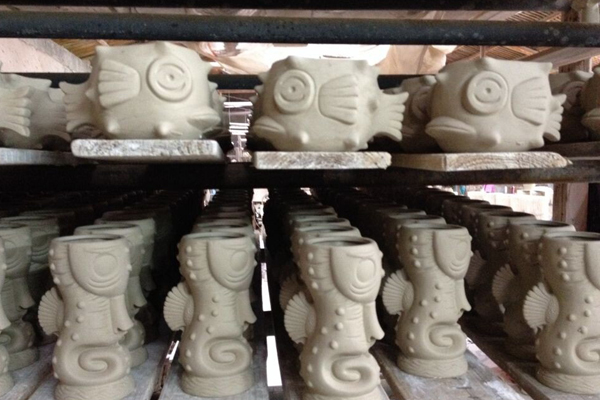 puffer and seahorse mugs